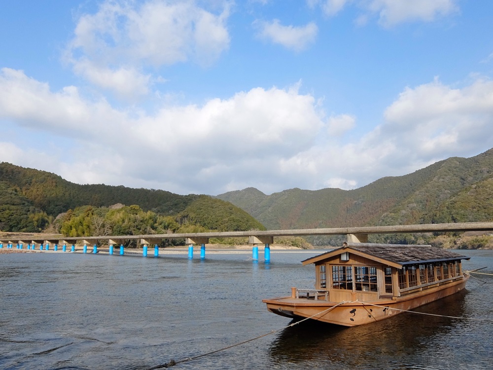 遊覧船（四万十川）